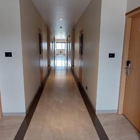 Click Hotel Bhuj Exterior photo