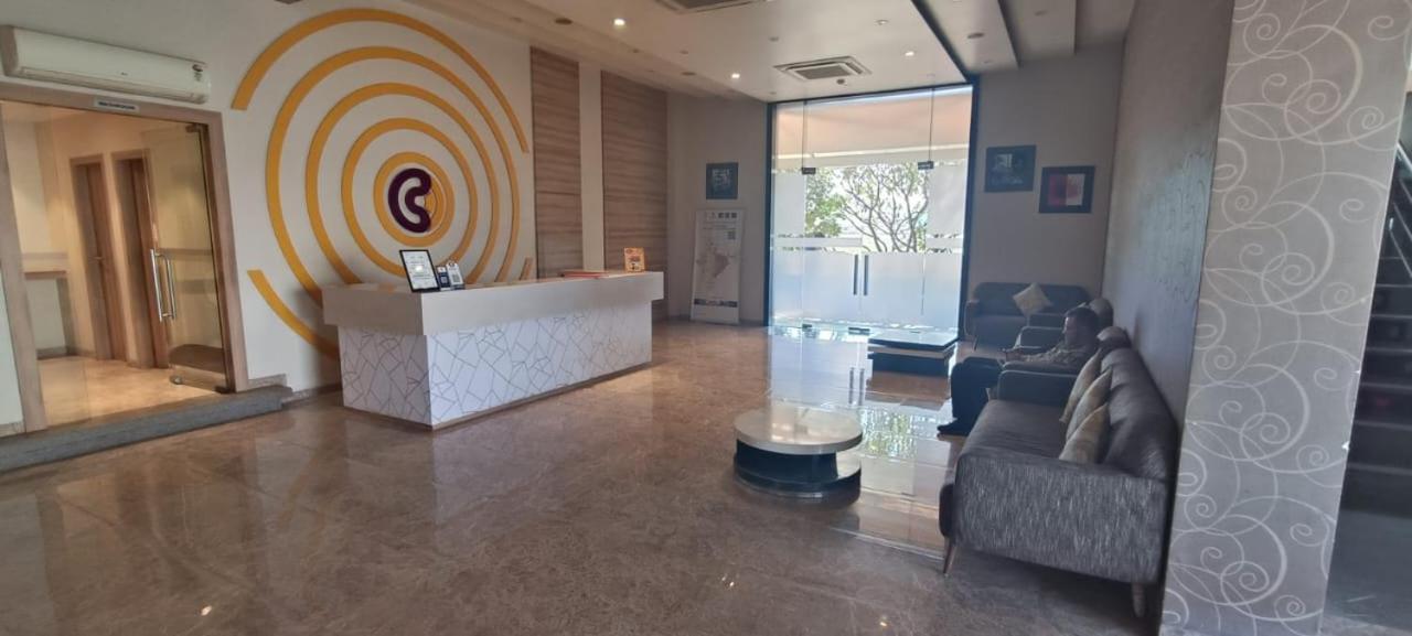 Click Hotel Bhuj Exterior photo